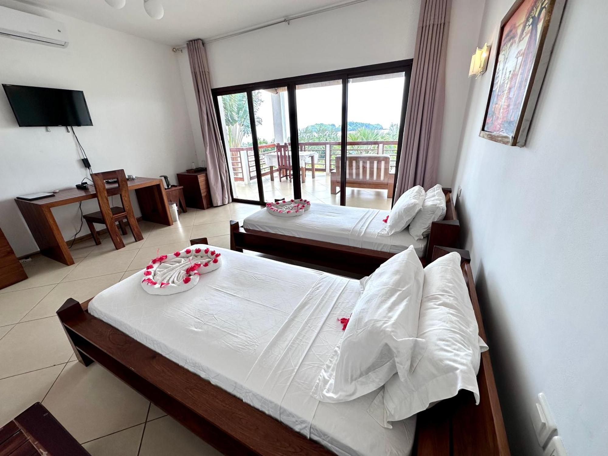 Hotel Mahita Tsara Djamandjary Esterno foto
